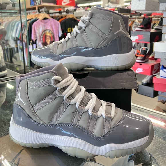Women’s Air Jordan 11 Retro Cool Grey Size 5 - Picture 1 of 9